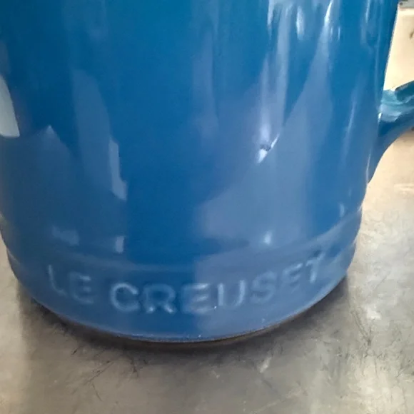 Le Creuset Pour Over Coffee and Mug Set - Picture 3 of 8